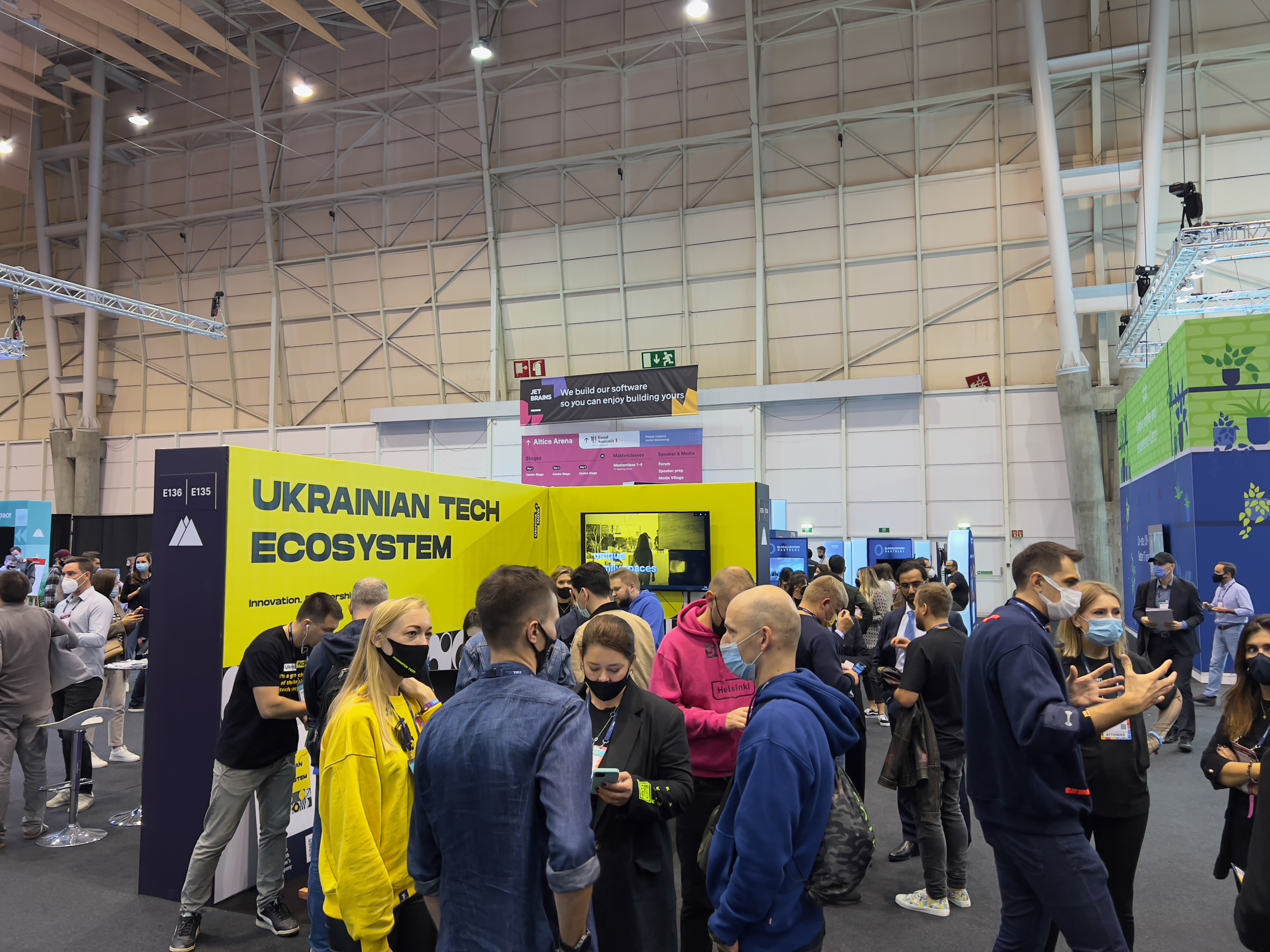 Стенд Ukrainian Tech Ecosystem на WebSummit